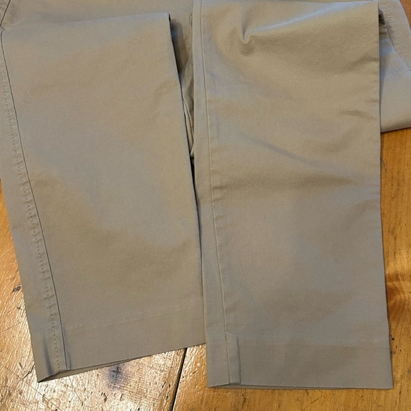 Old Navy Tan Pixie Length Straight-Leg Pants - Picture 7 of 8